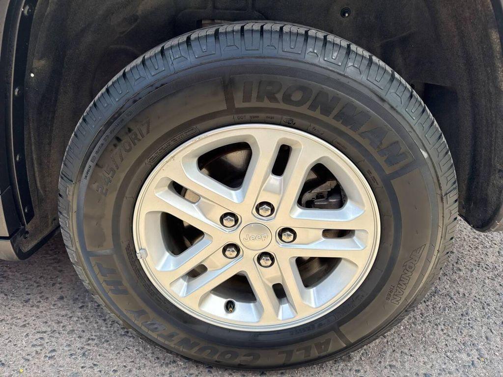 used 2023 Jeep Grand Cherokee car, priced at $24,995