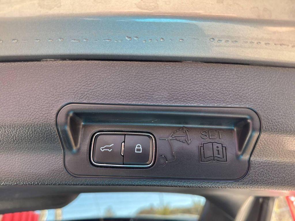 used 2024 Ford Explorer car, priced at $27,495