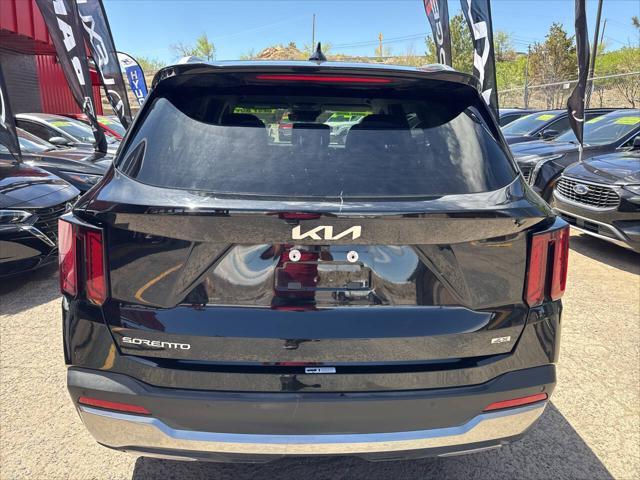 used 2024 Kia Sorento car, priced at $30,495