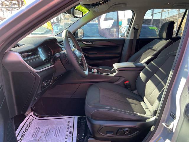 used 2024 Jeep Grand Cherokee car, priced at $29,995
