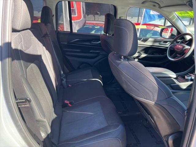 used 2024 Jeep Grand Cherokee car, priced at $29,995