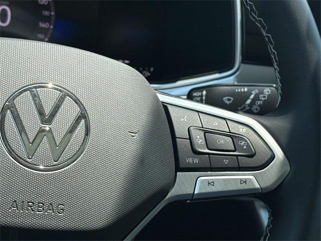 new 2025 Volkswagen Taos car