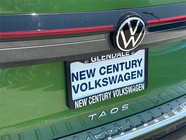 new 2025 Volkswagen Taos car