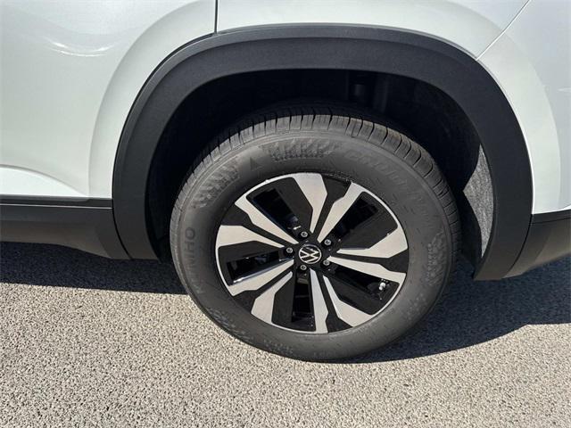 new 2026 Volkswagen Atlas Cross Sport car, priced at $41,446