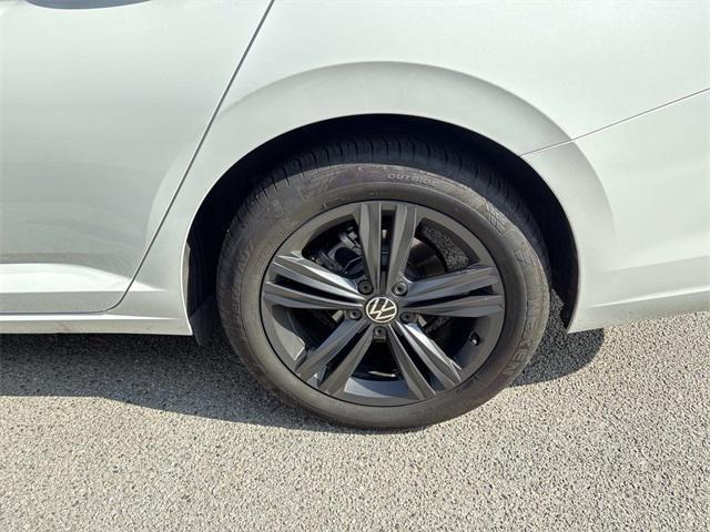 used 2024 Volkswagen Jetta car, priced at $23,521