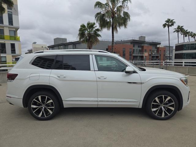 new 2025 Volkswagen Atlas car, priced at $52,500