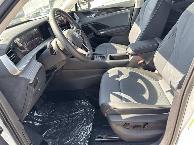 new 2025 Volkswagen Tiguan car, priced at $35,882