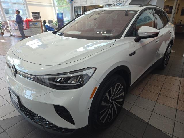new 2025 Volkswagen ID.4 car, priced at $51,161
