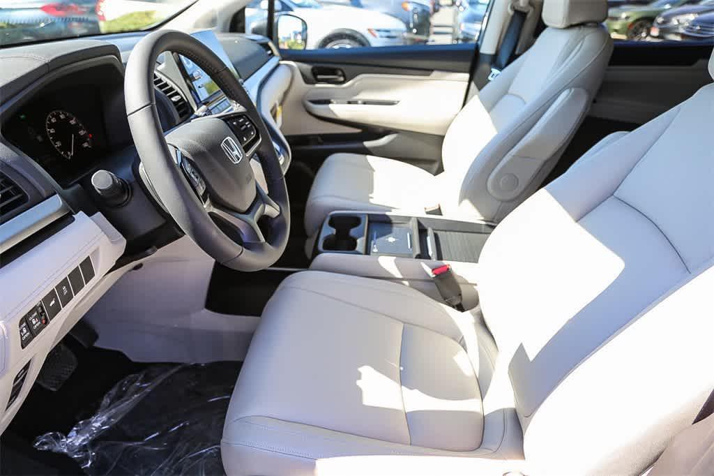 new 2026 Honda Odyssey car, priced at $45,320