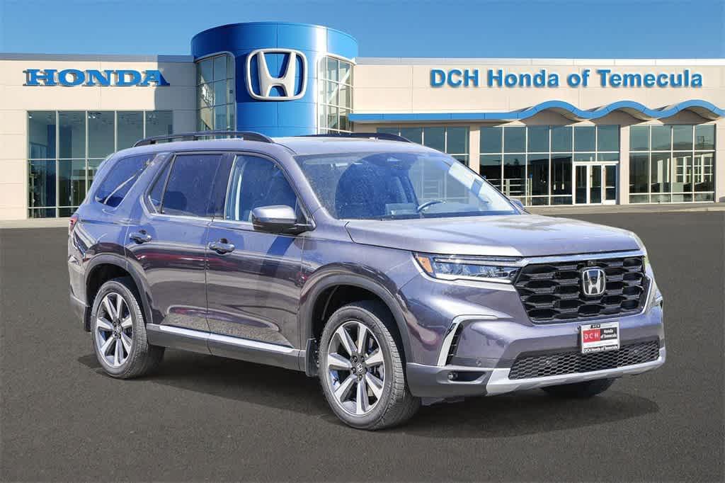 new 2025 Honda Pilot car, priced at $54,575