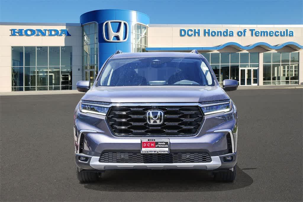 new 2025 Honda Pilot car, priced at $54,575