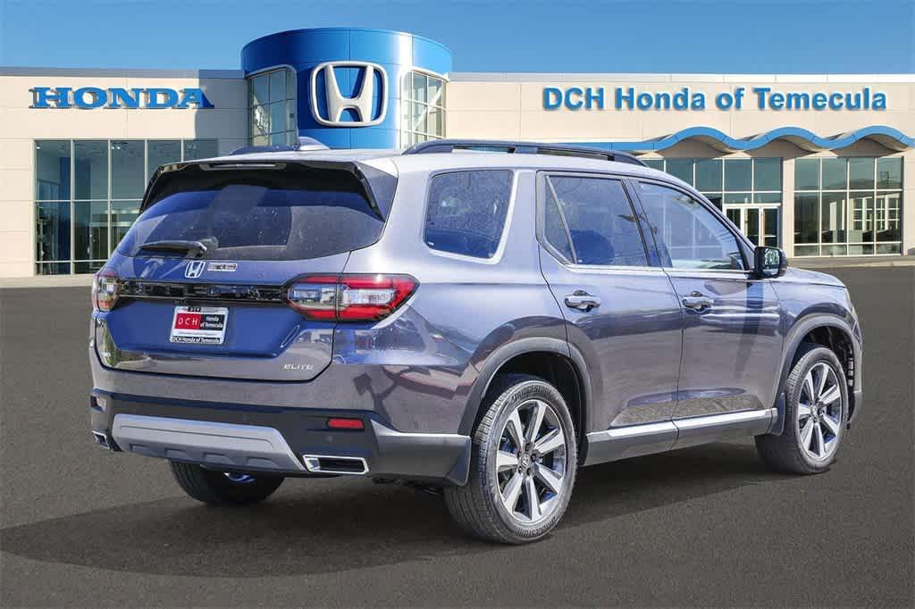 new 2025 Honda Pilot car, priced at $54,575