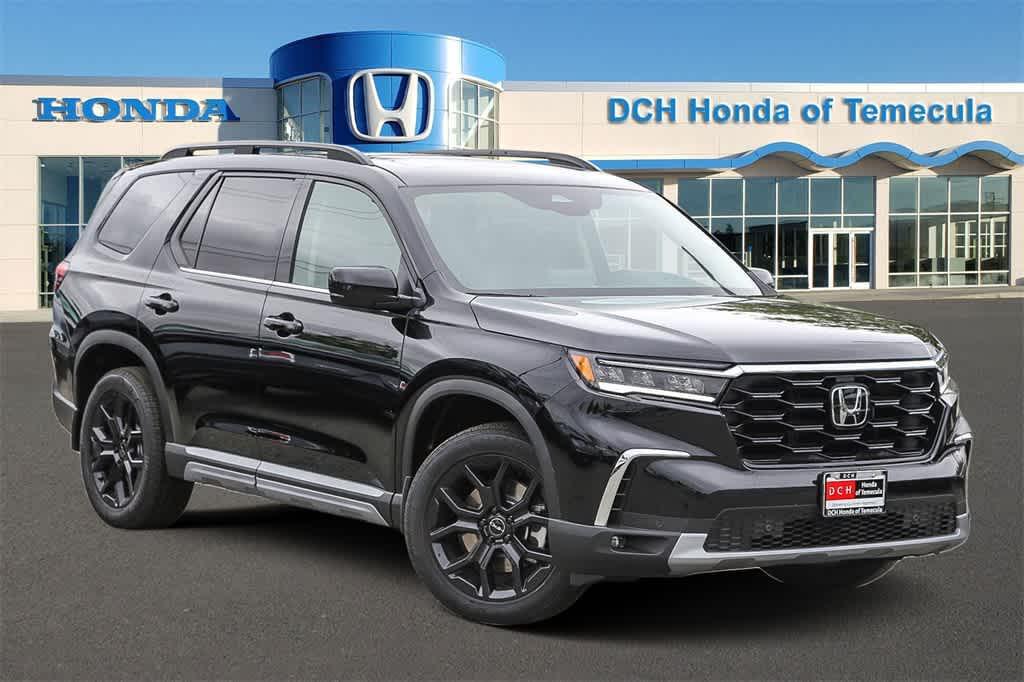 new 2025 Honda Pilot car, priced at $53,295
