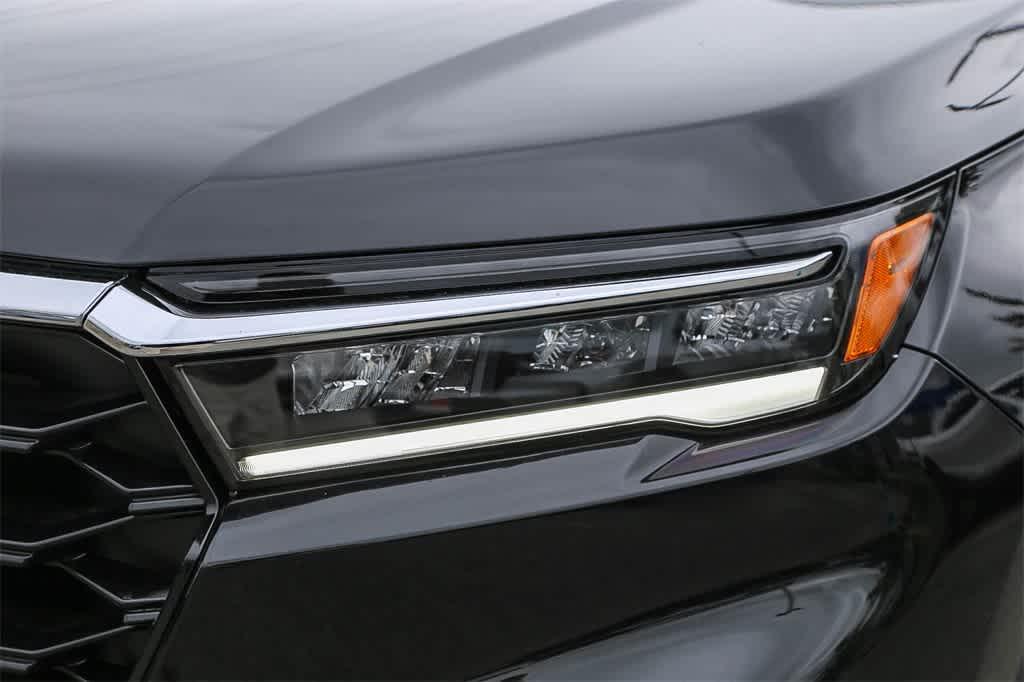 new 2025 Honda Pilot car, priced at $53,295