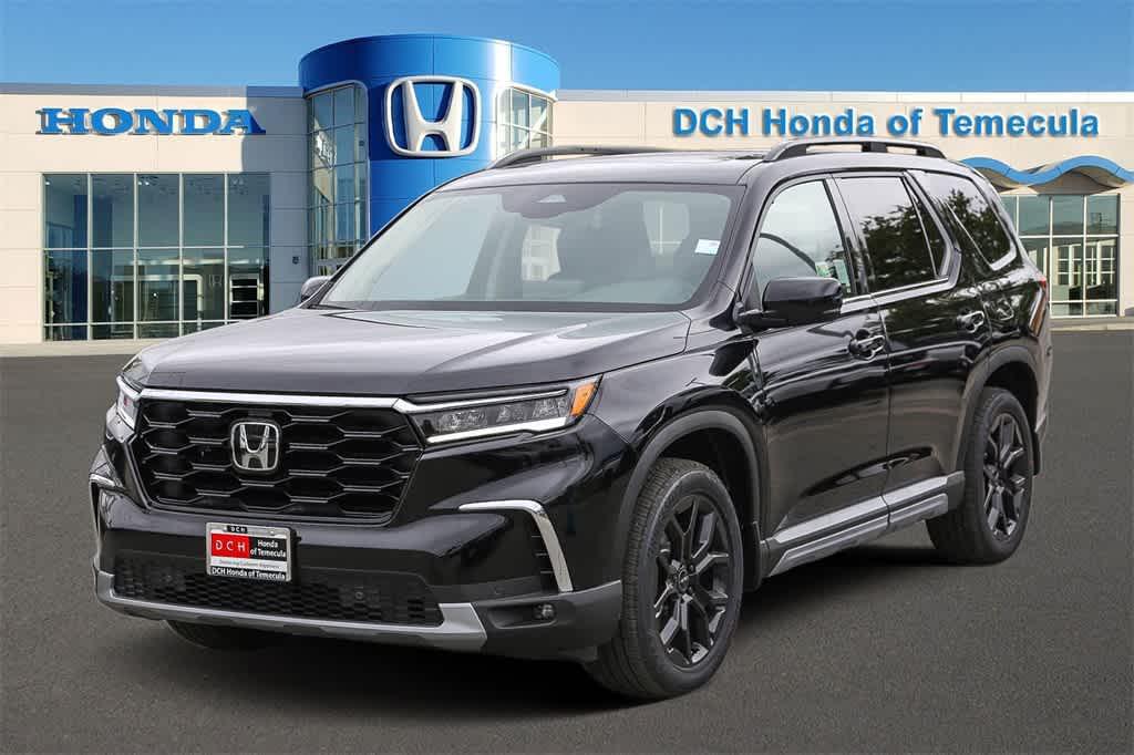 new 2025 Honda Pilot car, priced at $53,295