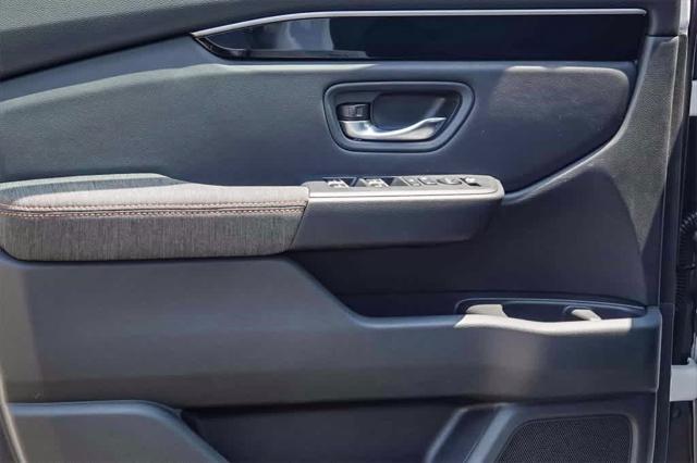 new 2025 Honda Pilot car, priced at $44,205