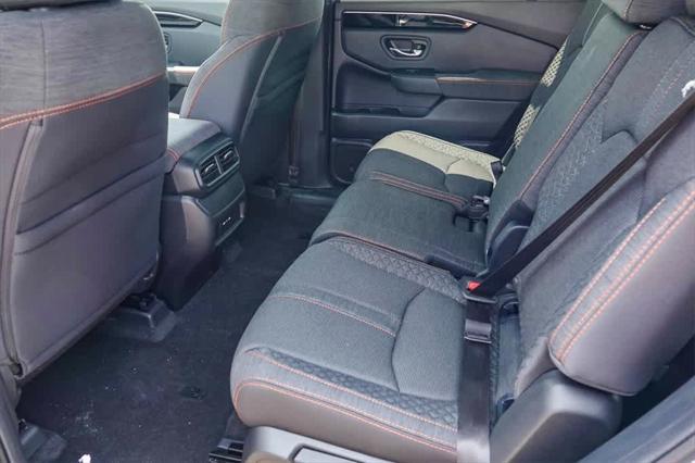 new 2025 Honda Pilot car, priced at $44,205