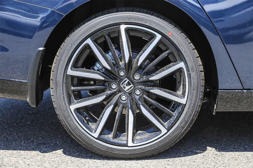 new 2025 Honda Accord Hybrid car, priced at $40,450
