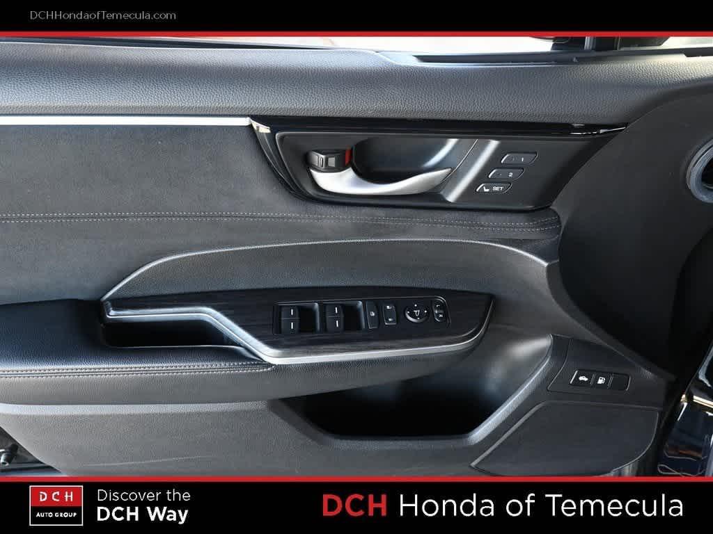 used 2018 Honda Clarity Plug-In Hybrid car, priced at $15,421