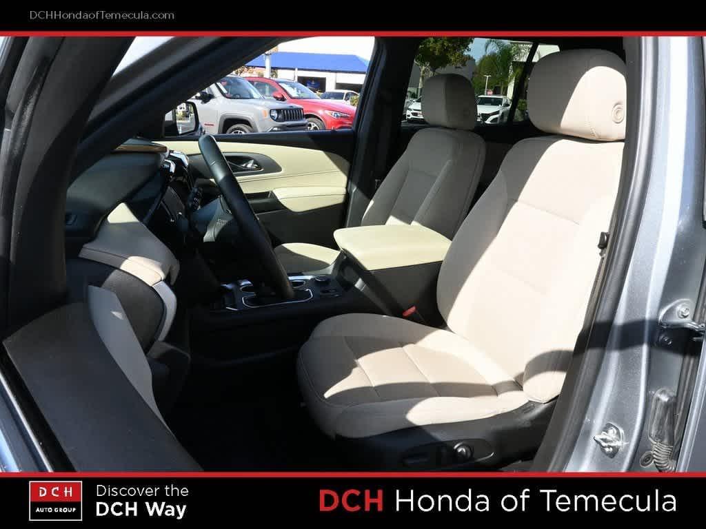 used 2023 Chevrolet Traverse car, priced at $26,200