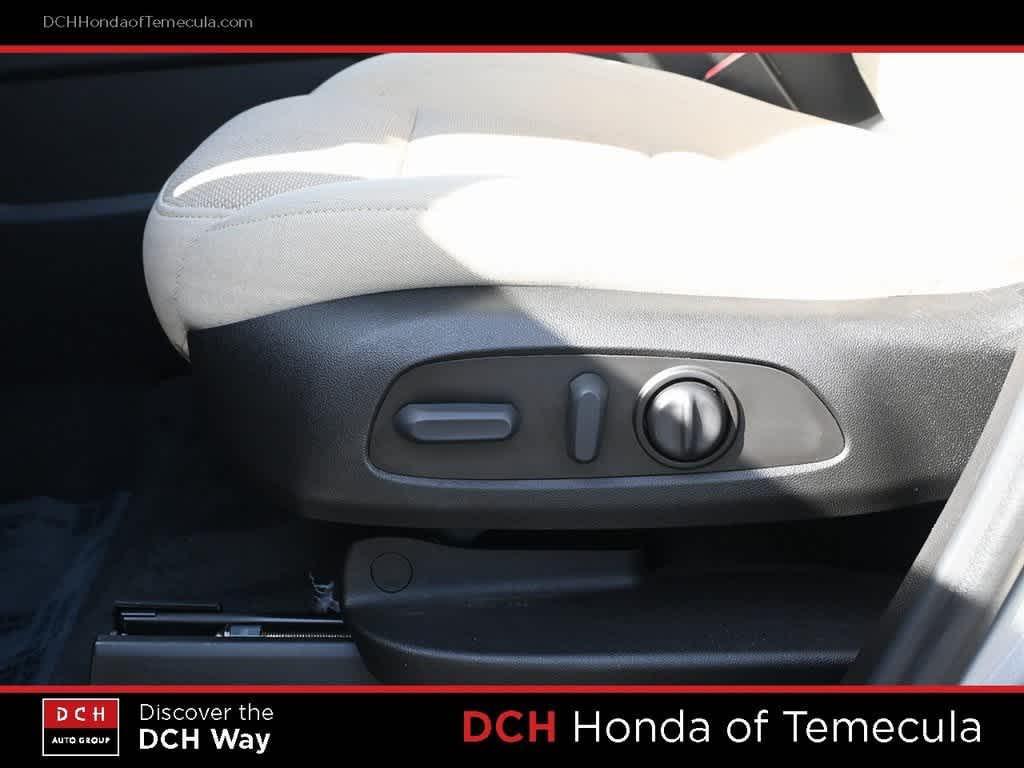 used 2023 Chevrolet Traverse car, priced at $26,200