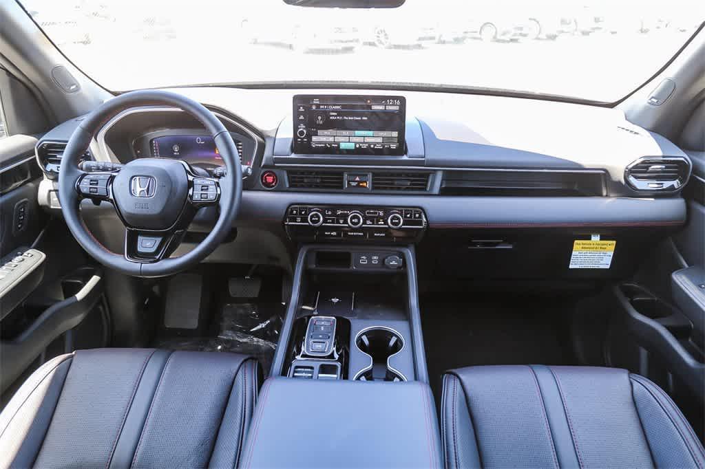 new 2025 Honda Pilot car, priced at $56,075