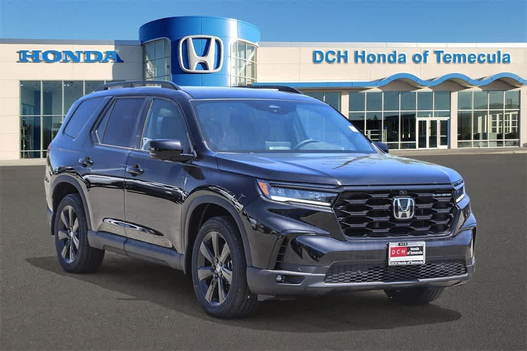 new 2025 Honda Pilot car, priced at $56,075
