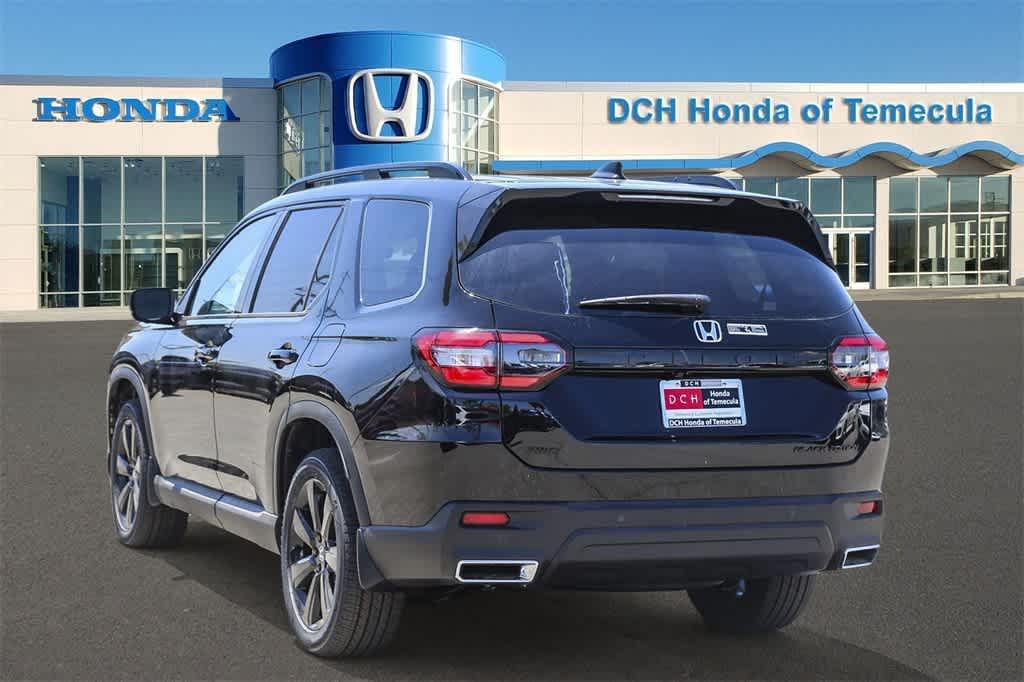 new 2025 Honda Pilot car, priced at $55,675