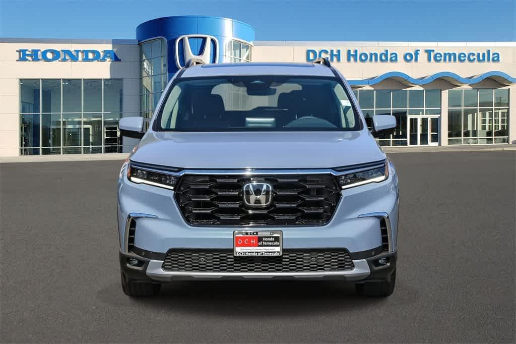 new 2025 Honda Pilot car, priced at $51,350