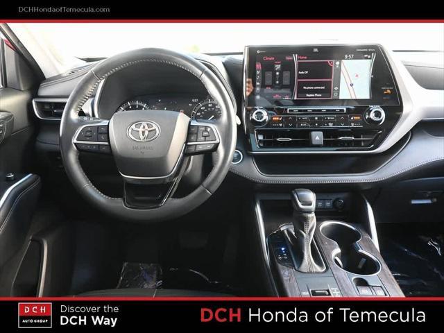 used 2021 Toyota Highlander car, priced at $34,021