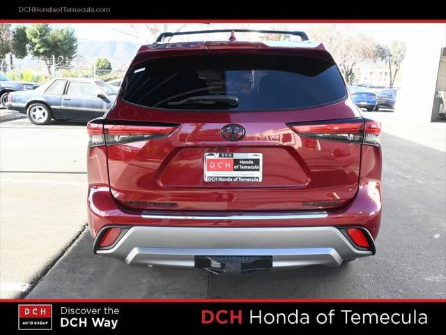 used 2021 Toyota Highlander car, priced at $34,021