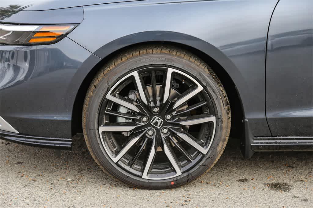 new 2025 Honda Accord Hybrid car, priced at $40,450