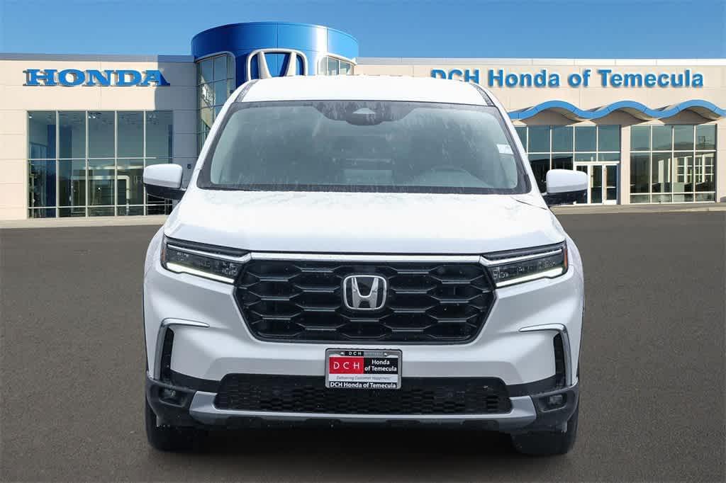 new 2025 Honda Pilot car, priced at $46,180