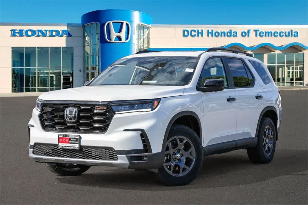 new 2025 Honda Pilot car, priced at $51,350