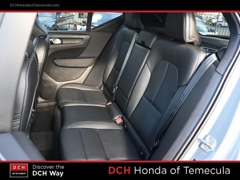 used 2021 Volvo XC40 car, priced at $22,157