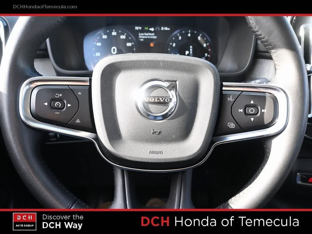 used 2021 Volvo XC40 car, priced at $22,157