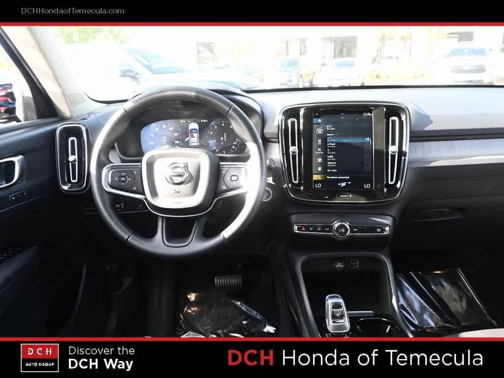 used 2021 Volvo XC40 car, priced at $22,157