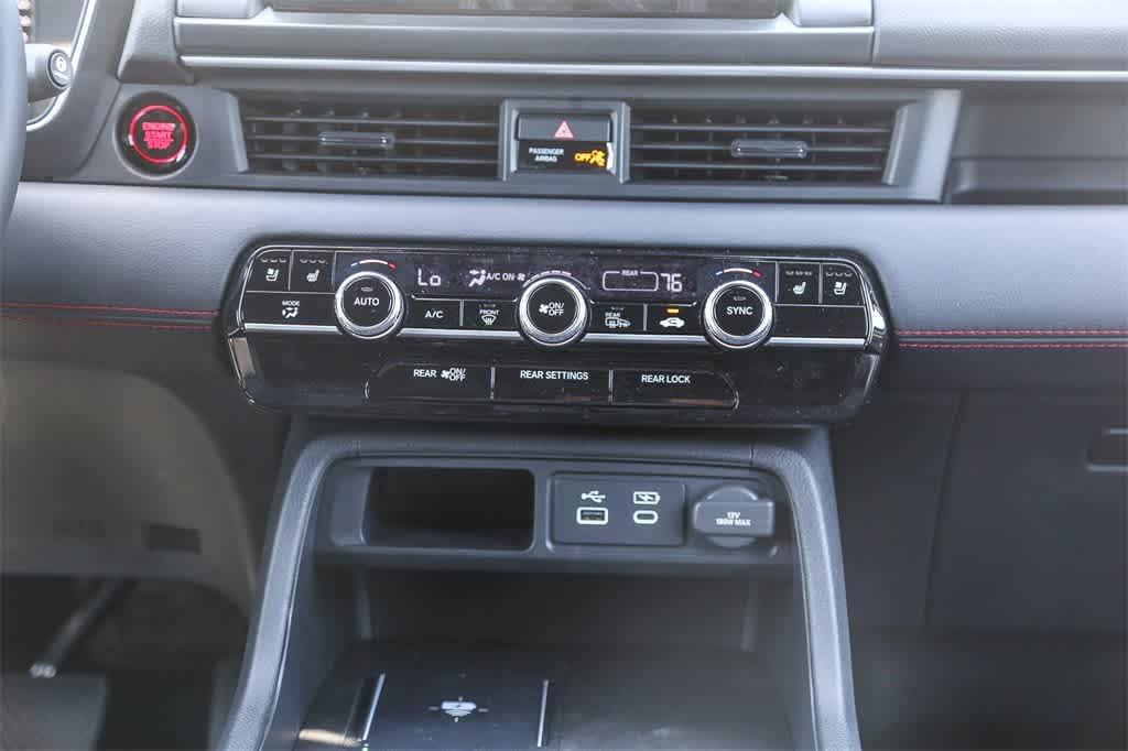 new 2025 Honda Pilot car, priced at $56,075