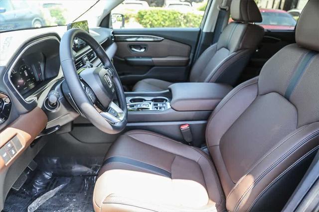 new 2025 Honda Pilot car, priced at $55,260