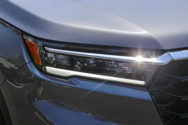 new 2025 Honda Pilot car, priced at $55,260