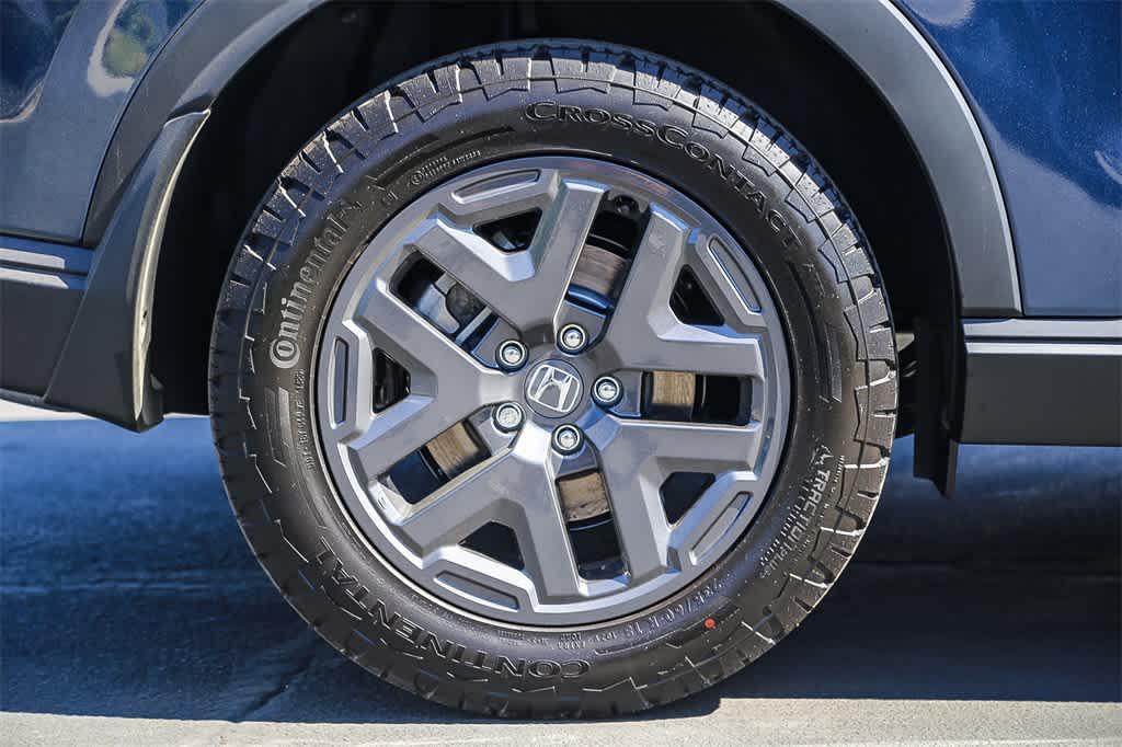 new 2026 Honda CR-V Hybrid car, priced at $40,195