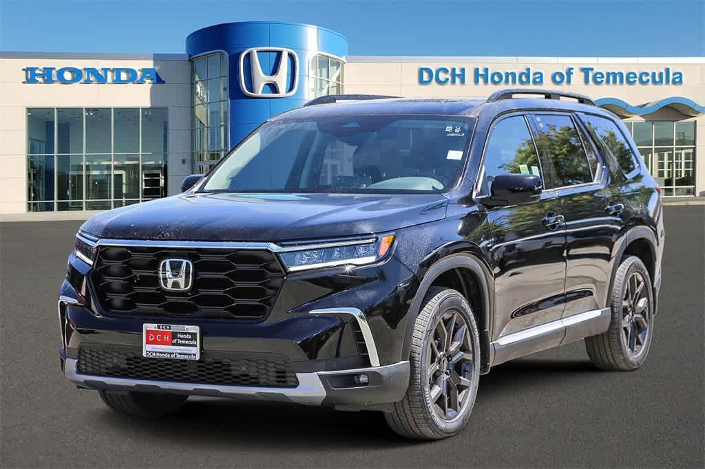 new 2025 Honda Pilot car, priced at $52,950