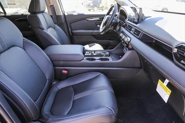 new 2025 Honda Pilot car, priced at $52,950