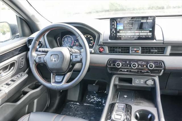 new 2025 Honda Pilot car, priced at $50,850