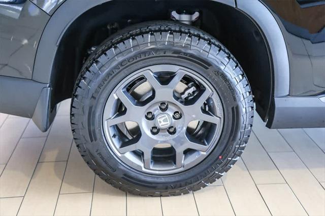 new 2025 Honda Pilot car, priced at $50,850
