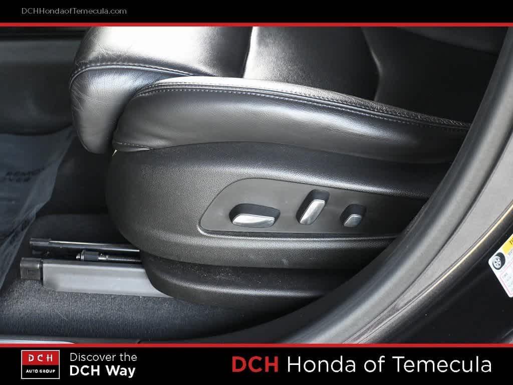 used 2017 Cadillac XT5 car, priced at $15,653