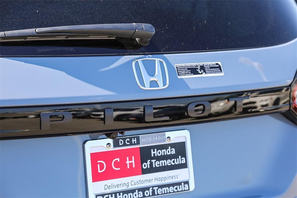 new 2025 Honda Pilot car, priced at $54,630