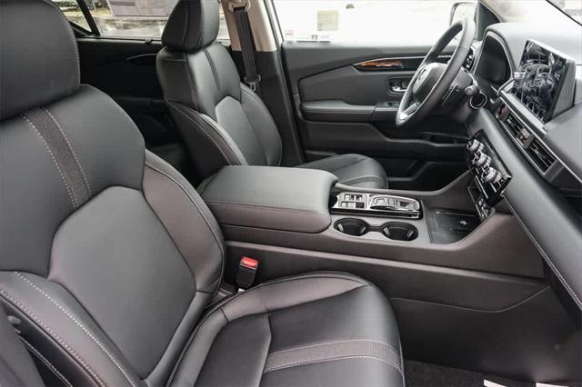 new 2025 Honda Pilot car, priced at $46,135