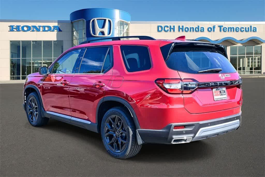 new 2025 Honda Pilot car, priced at $51,350