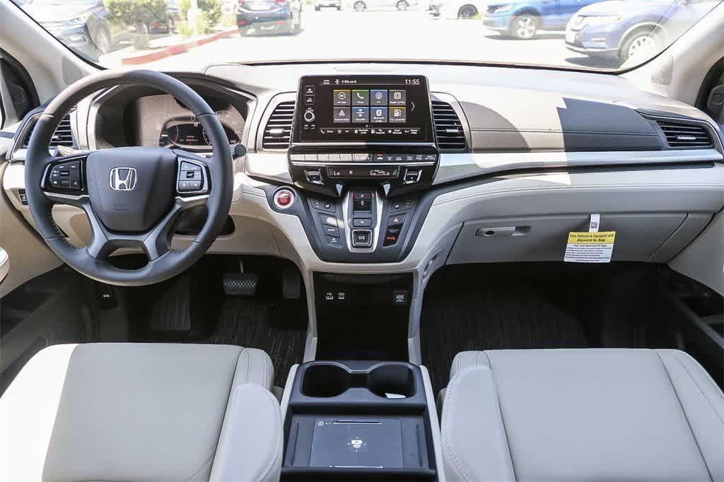 new 2026 Honda Odyssey car, priced at $44,290